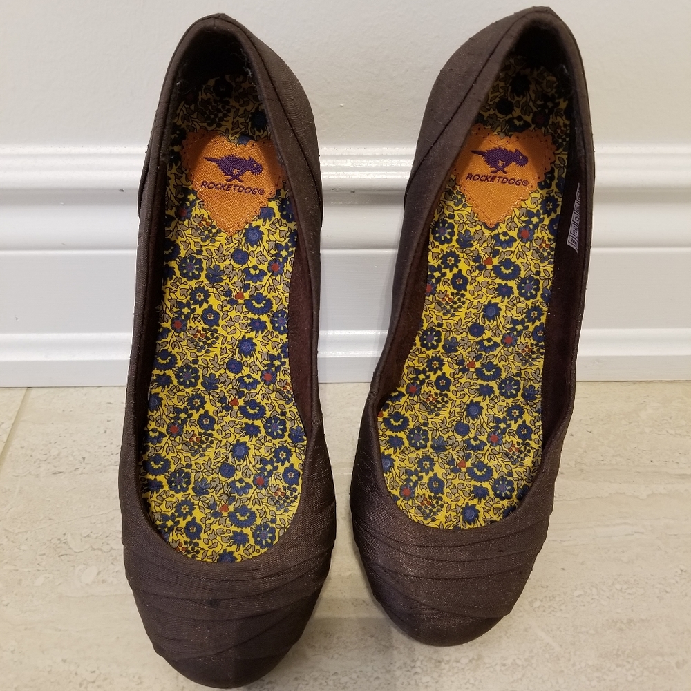 Womens Rocket Dog shoes brown size 7 US